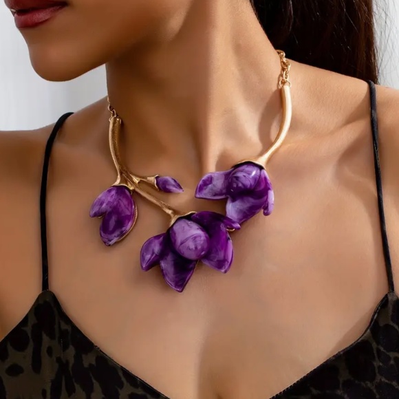 Magnolia Flower necklace Bohemian style - Picture 1 of 3